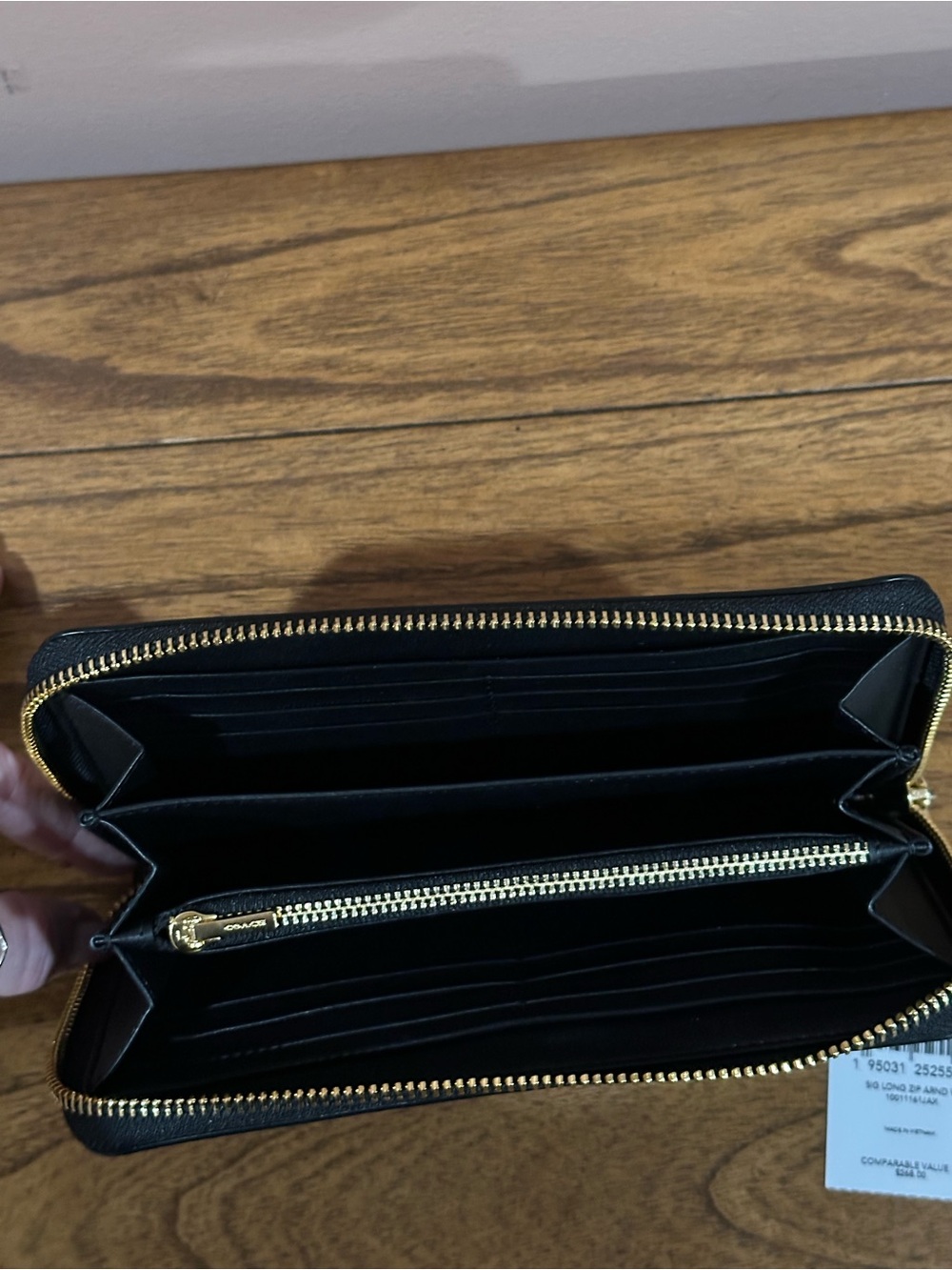 Coach Wallet - Picture 4 of 4